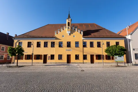 Nachhaltige Sanierung des historischen Rathauses in Hohenwart